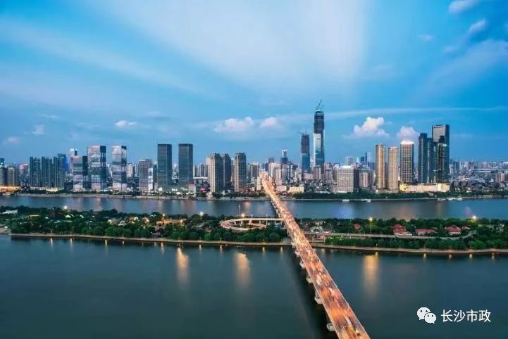 以城市，見未來；與城市，共成長